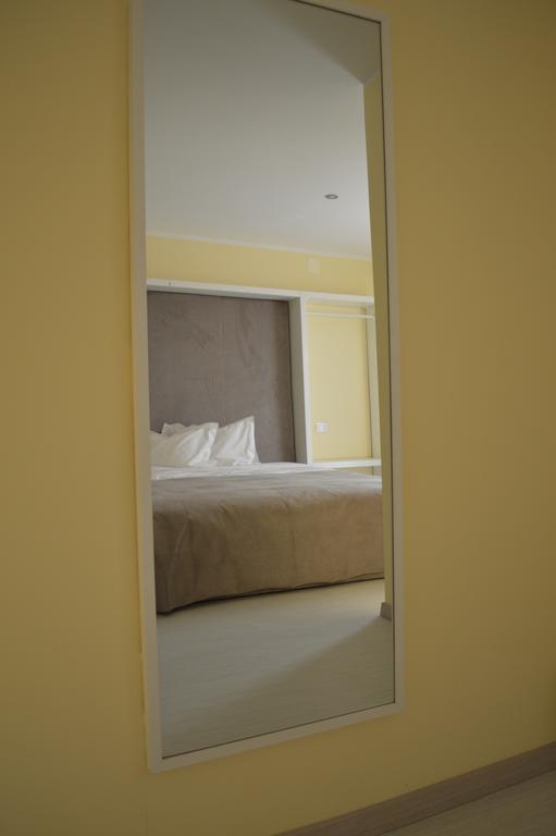 Hotel Nova Бузау Екстериор снимка