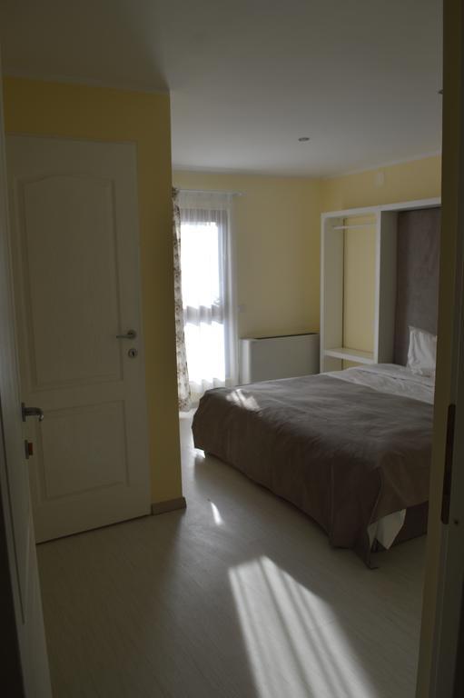 Hotel Nova Бузау Екстериор снимка