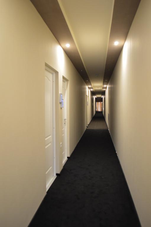 Hotel Nova Бузау Екстериор снимка
